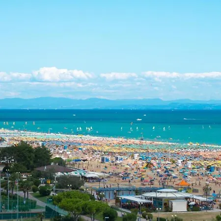 Poolside Serenity - Beahost Appartement Bibione